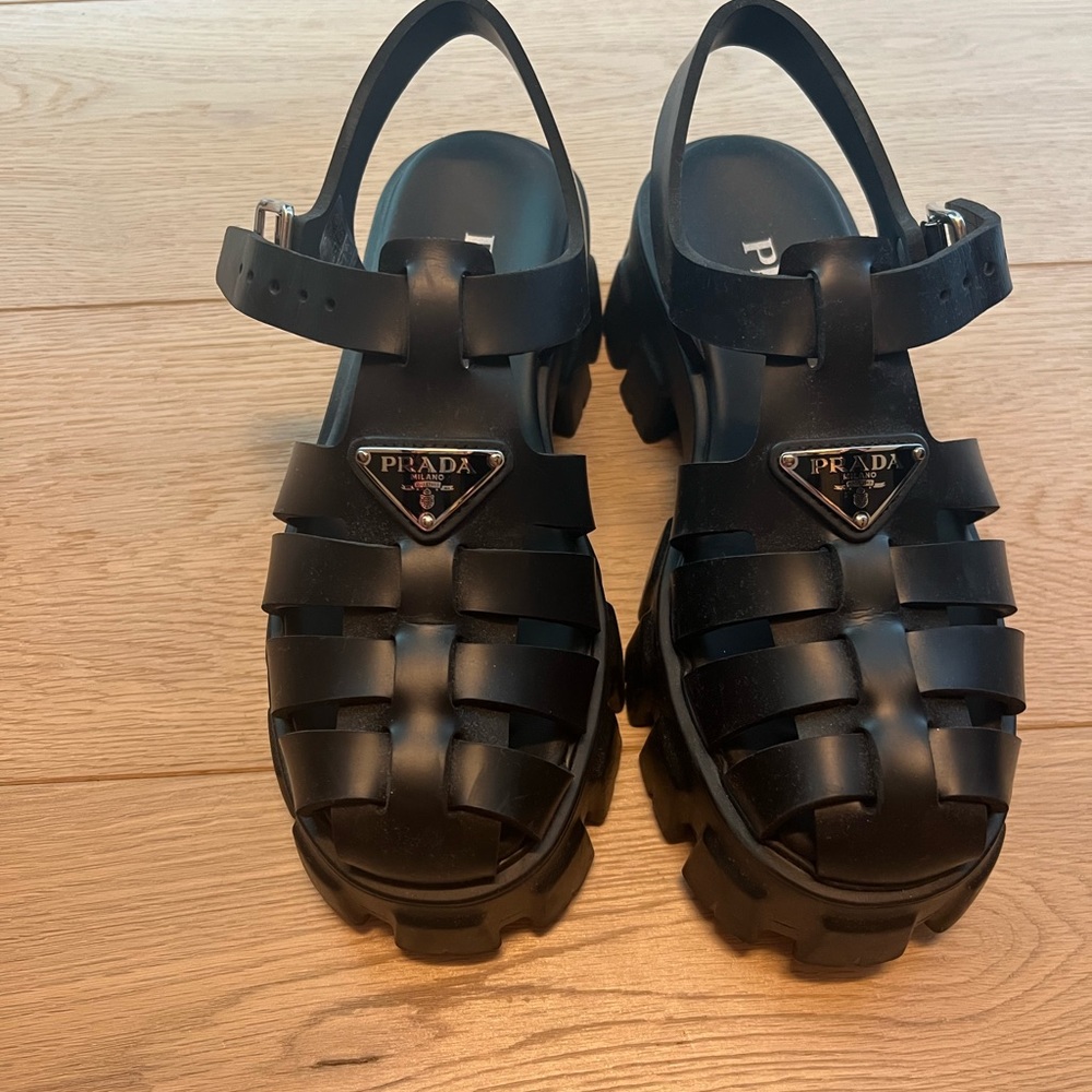 Prada Foam robber sandals size 37